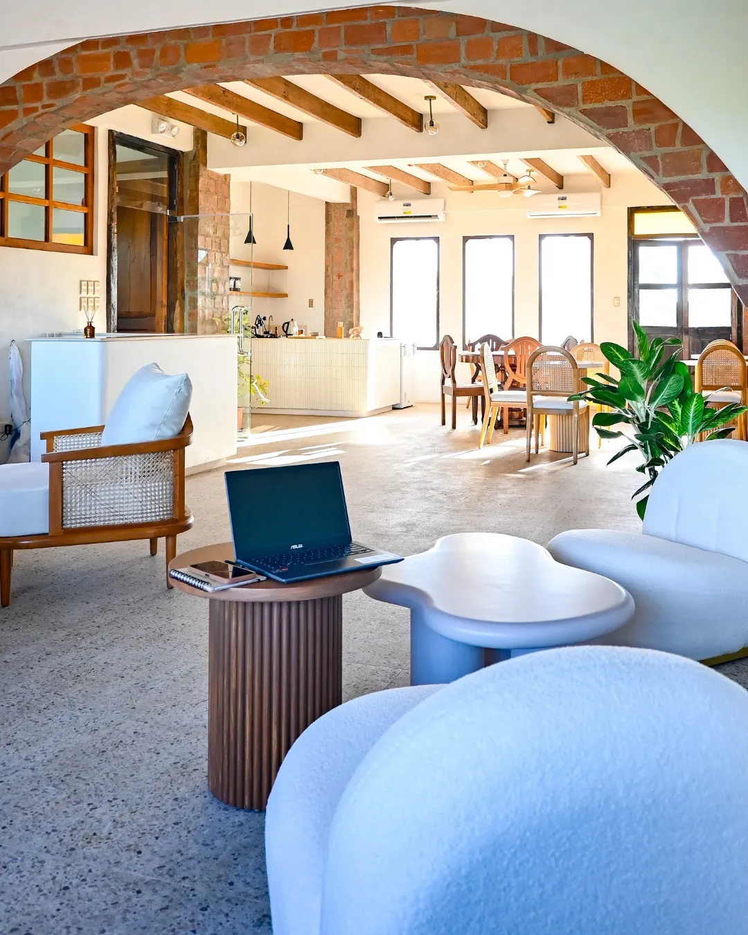 kommune and tiger iloilo in house cafe