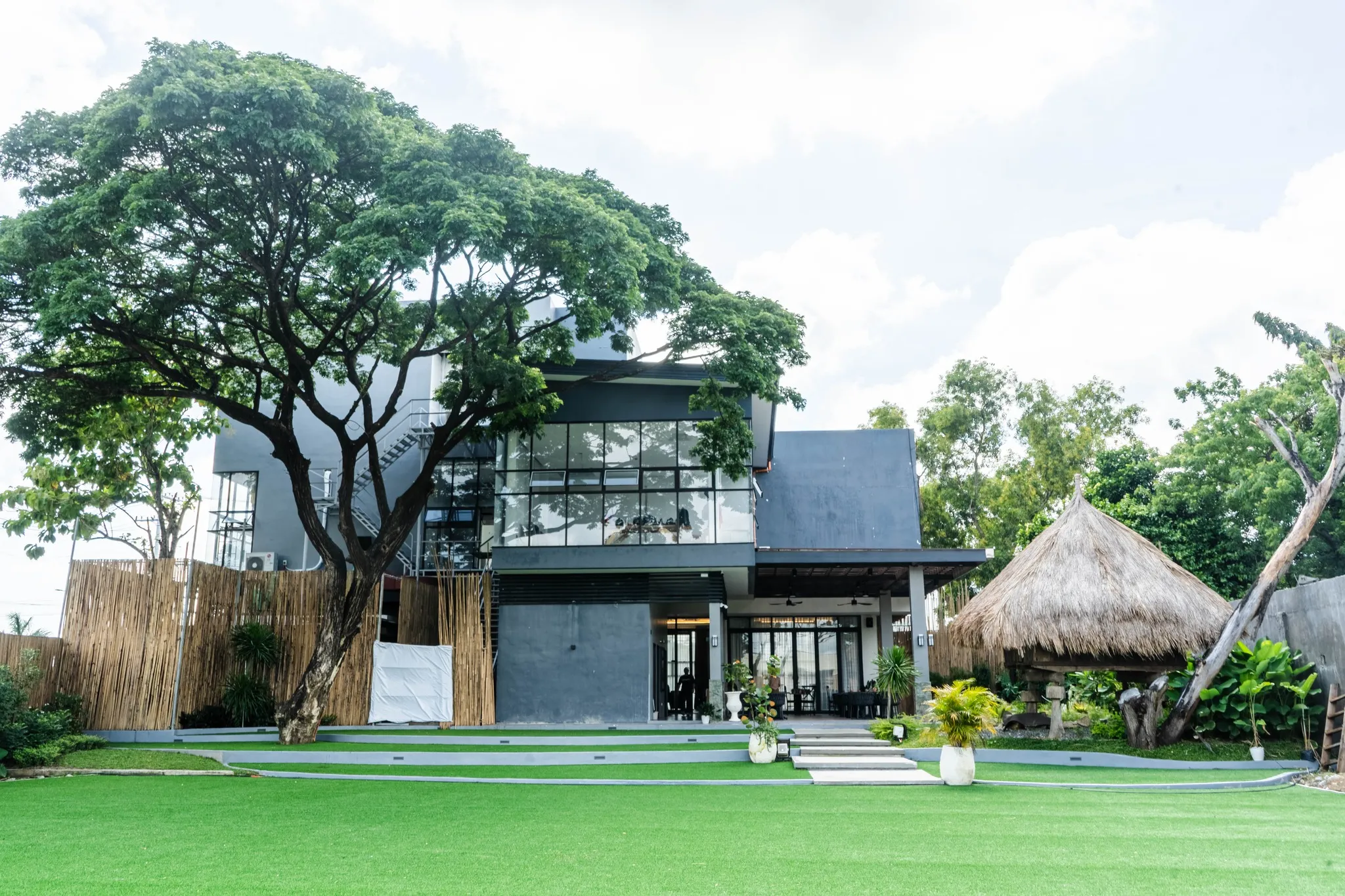 Marlu’s Filipino Asian Restaurant