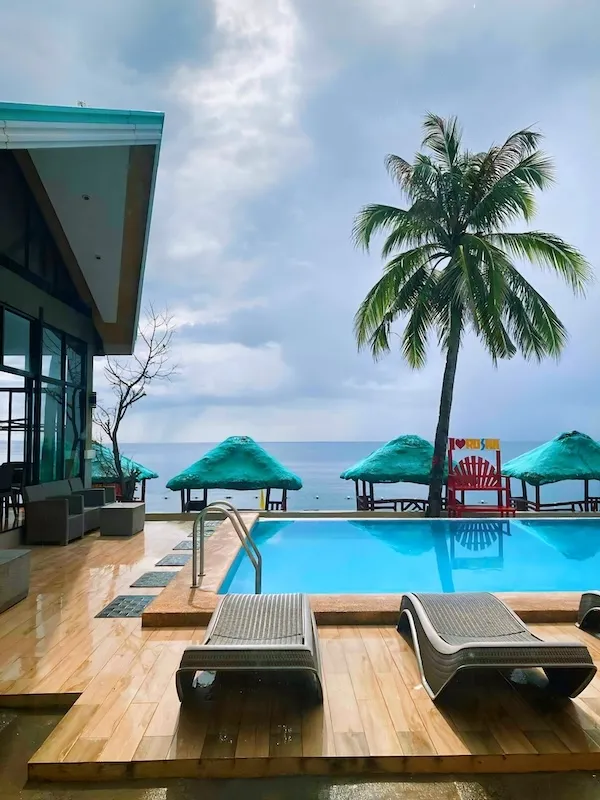 Rosma pebbled cove resort