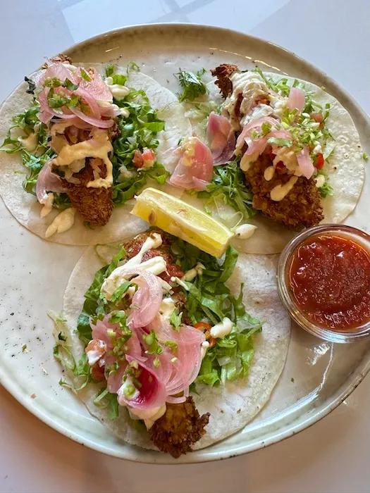 Eduardos Taqueria food